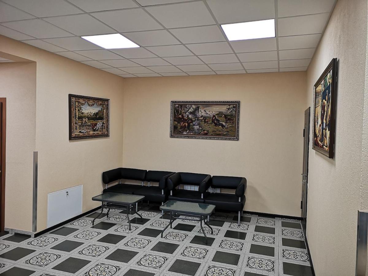 Отель Визит Pohrebi Kültér fotó